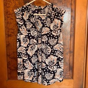 Ann Taylor sleeveless loose-fitting top, size medium